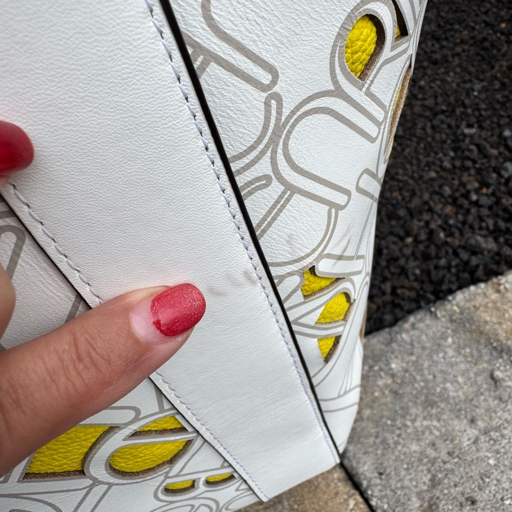 Henri Bendel RARE Tote White Yellow Signature Cutout Leather Bag with Dust Bag - Picture 11 of 16
